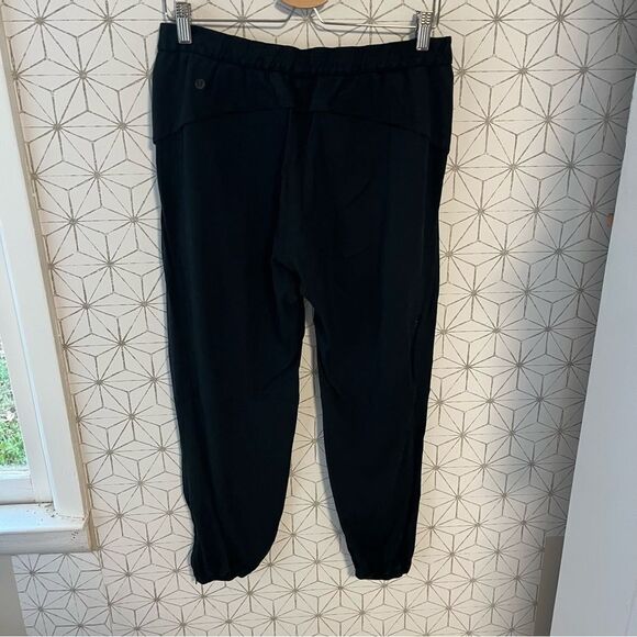 Lululemon Essential Affinity Mid Rise Jogger Black - Picture 13 of 15